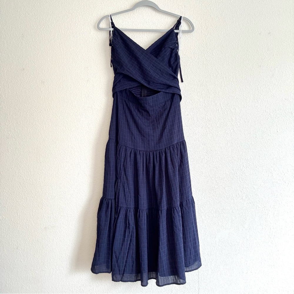 Lulus - Navy Blue Tiered Midi Dress with Adjustable Straps in Size M